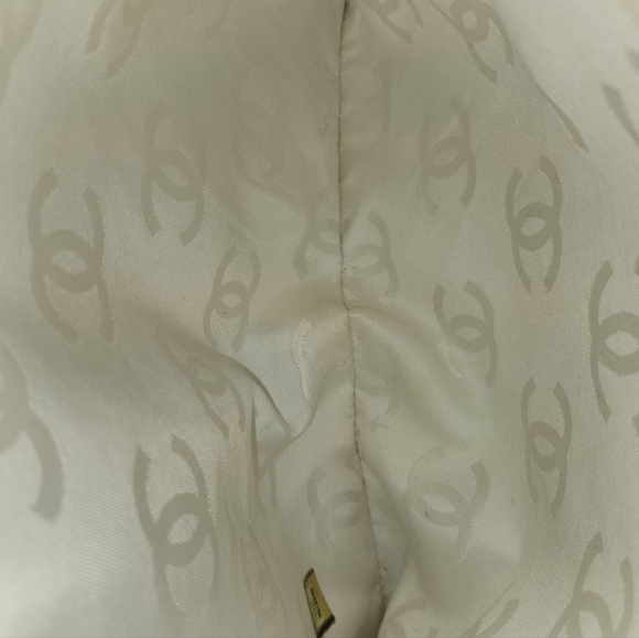 Chanel Bag - Picture 14 of 16